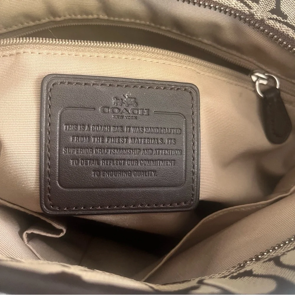 COACH, Signature C Brown and Tan shoulder/tote bag - Picture 17 of 17